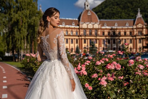 https://elisebride.ro/images/stories/virtuemart/product/16 Bianca       (3).jpg